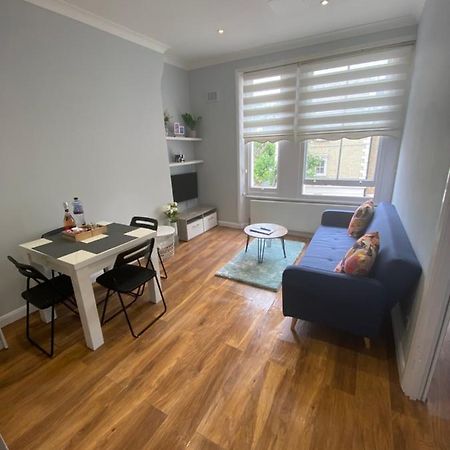 Appartement Stunning 2 Bed Flat In Ladbroke Grove à Londres Extérieur photo