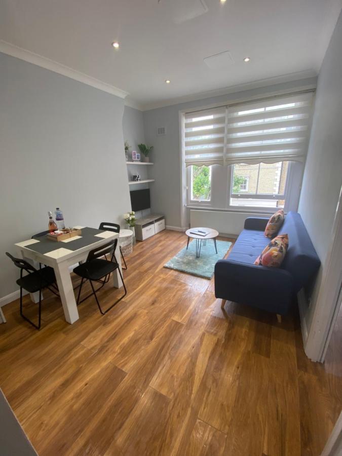 Appartement Stunning 2 Bed Flat In Ladbroke Grove à Londres Extérieur photo