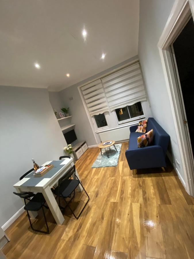 Appartement Stunning 2 Bed Flat In Ladbroke Grove à Londres Extérieur photo